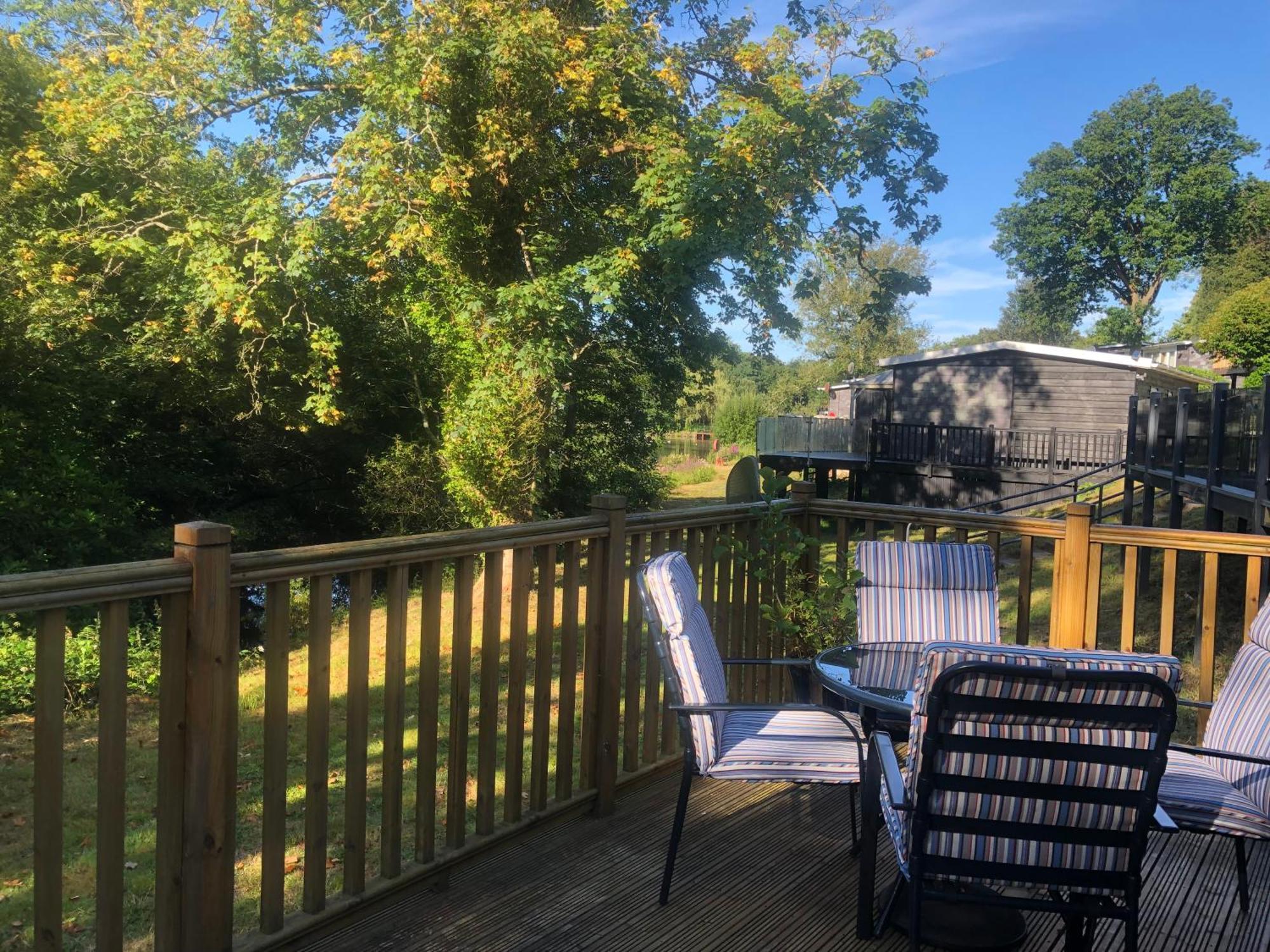 Chalet 64, Lakeside, Glan Gwna Holiday Park Caernarfon Bagian luar foto